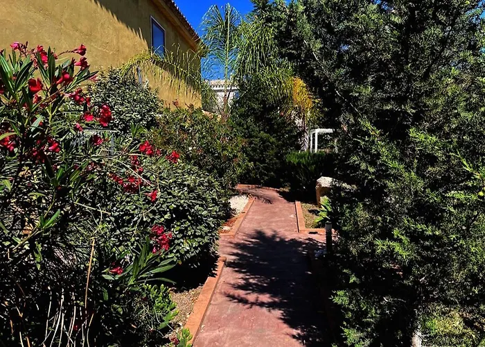 Vi Ja Janas Cagliari Gæstehus Sestu